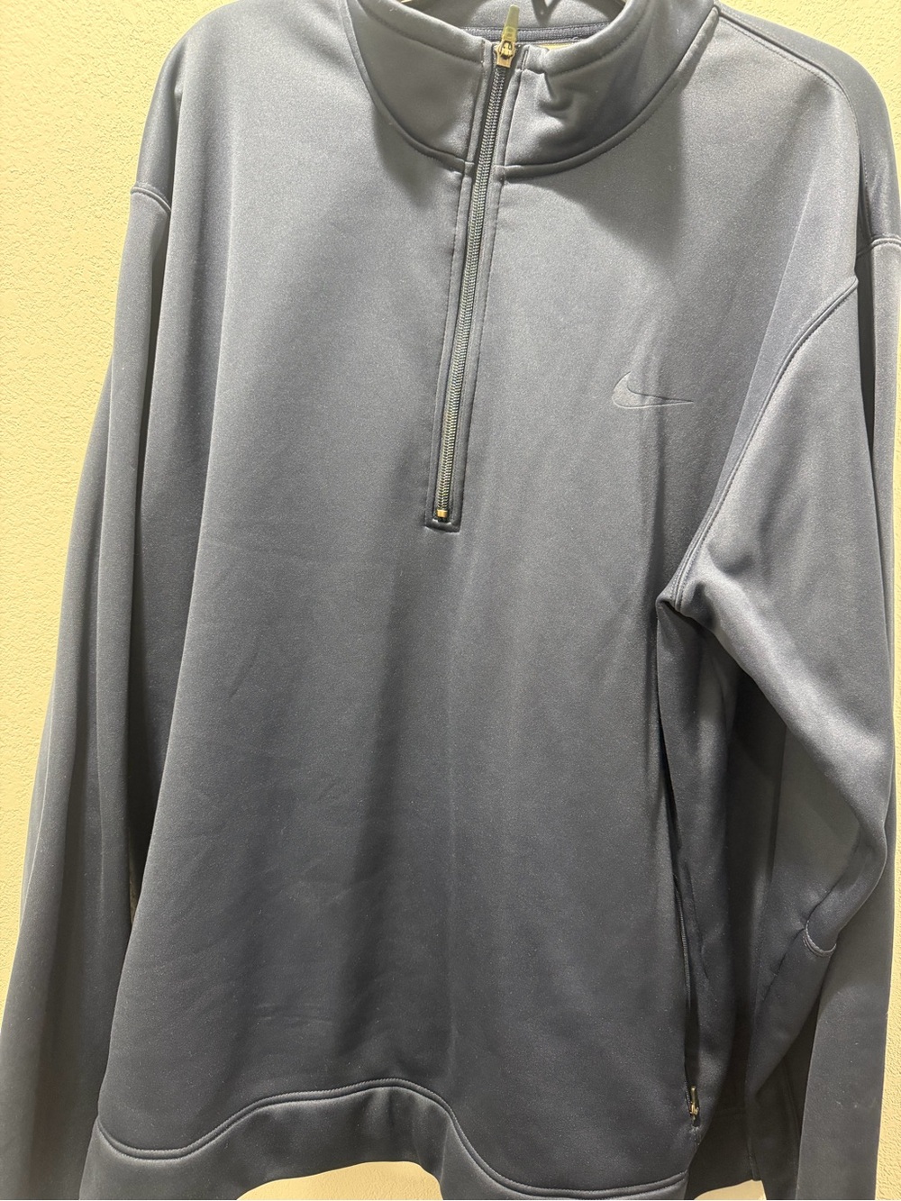 Nike Men's Dark Gray 1/4 Zip Pullover Sweatshirt